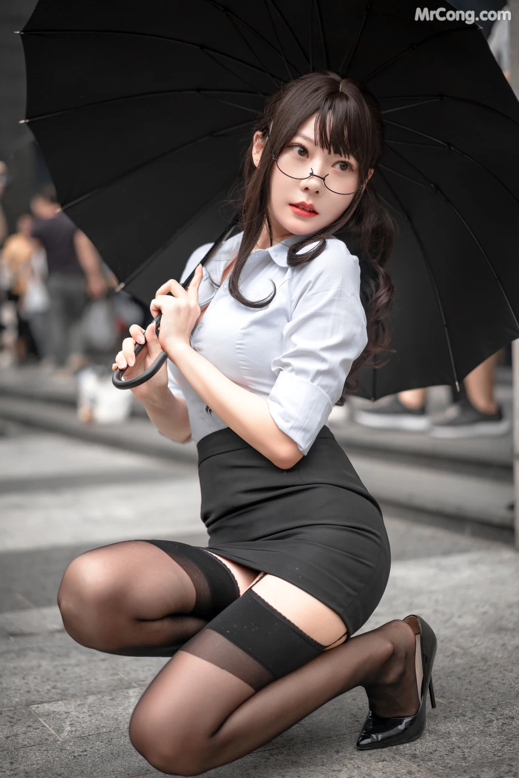 Coser@香草喵露露 No.038: 丝袜西装 (25 photos)